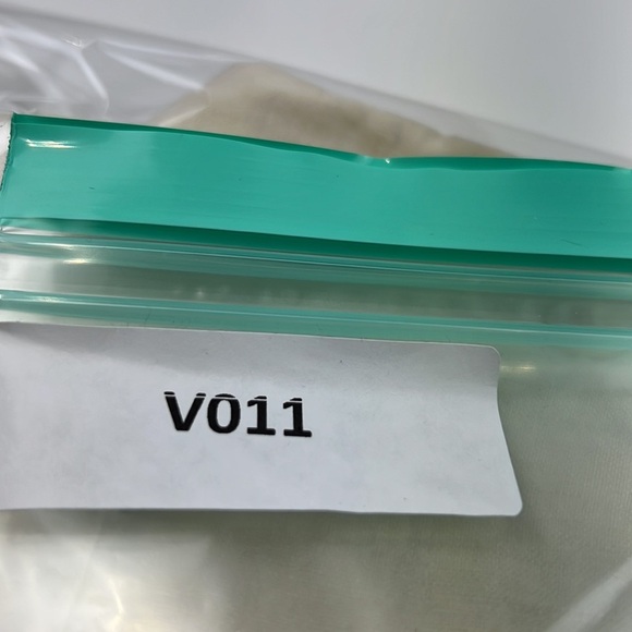 Mondo di Marco Men's Cream Lightweight Classic Casual Button Down Shirt - Picture 7 of 7